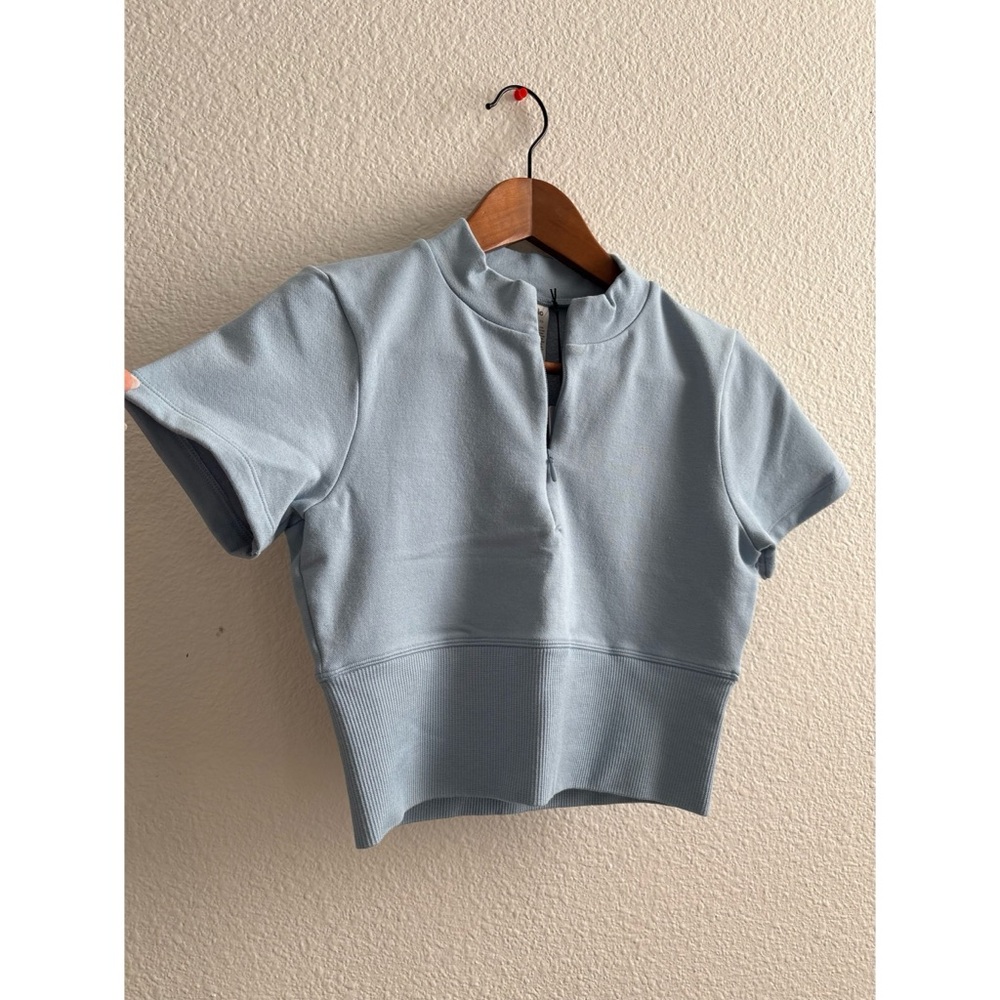 NWT ALO Yoga Seamless Winter Warm Cropped Plush short sleeve SM - Picture 6 of 9